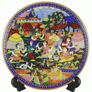 Benjarong Hand Painted Plate Kai Chon (Teekai) scene